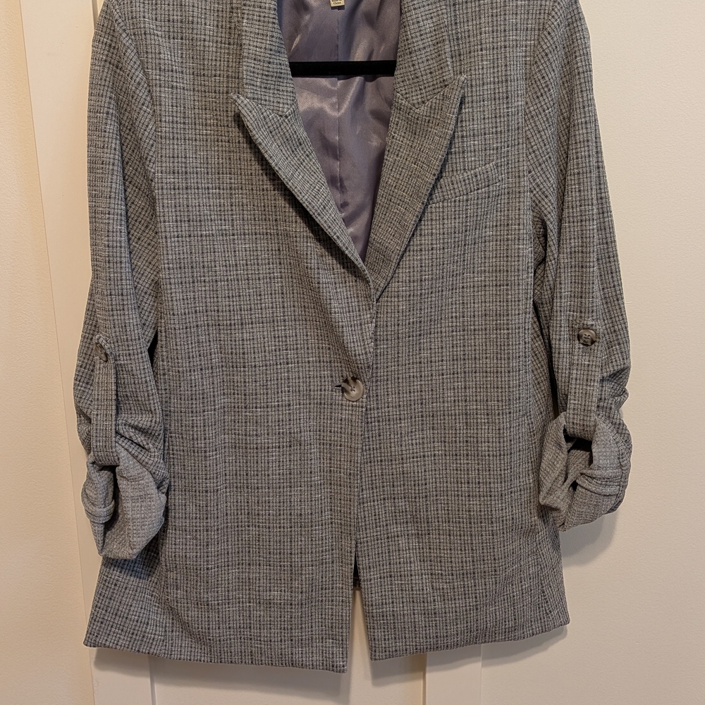 Democracy Gray Women's Pant Suit - Includes Pant And Jacket